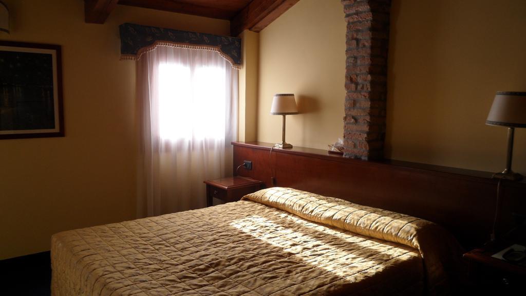 Herberg Alloggi Marinella 3*