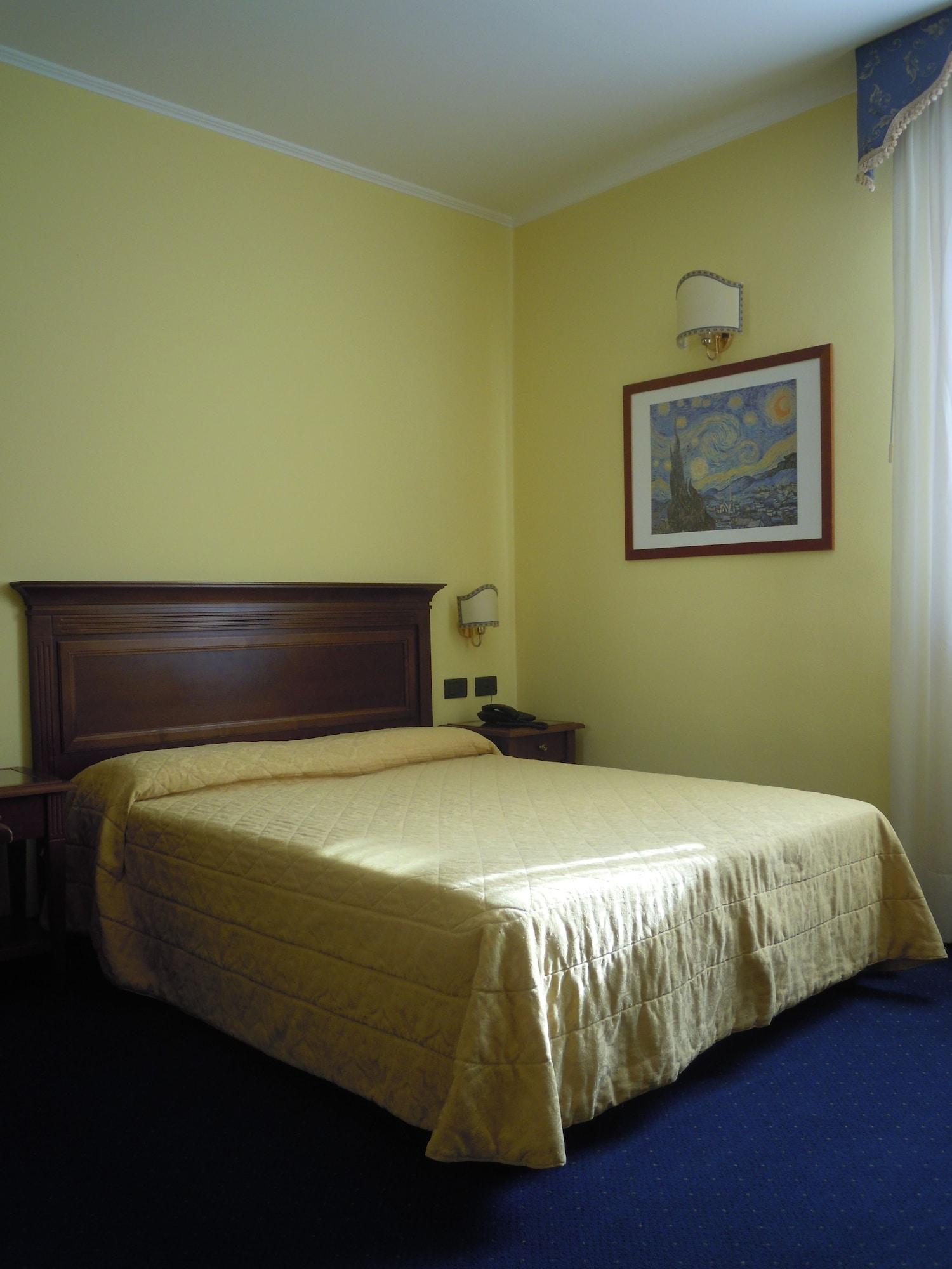Herberg Alloggi Marinella 3*