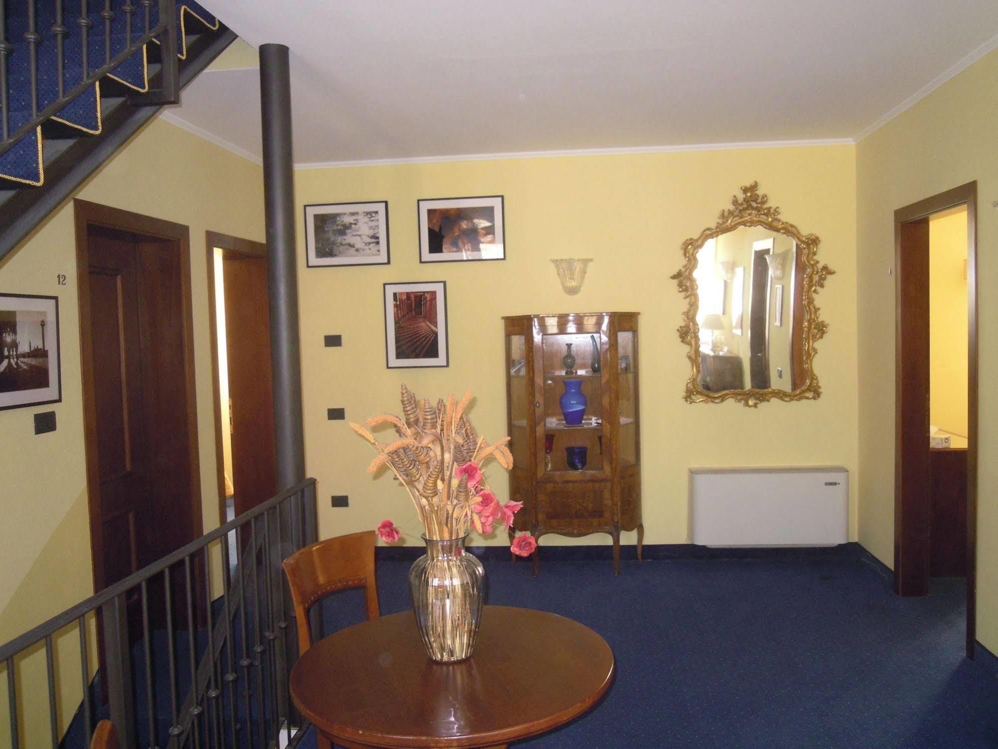 Alloggi Marinella Herberg 3*